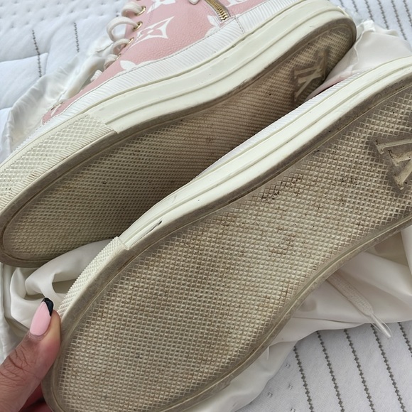 Authentic Louis Vuitton high tops - Picture 4 of 4